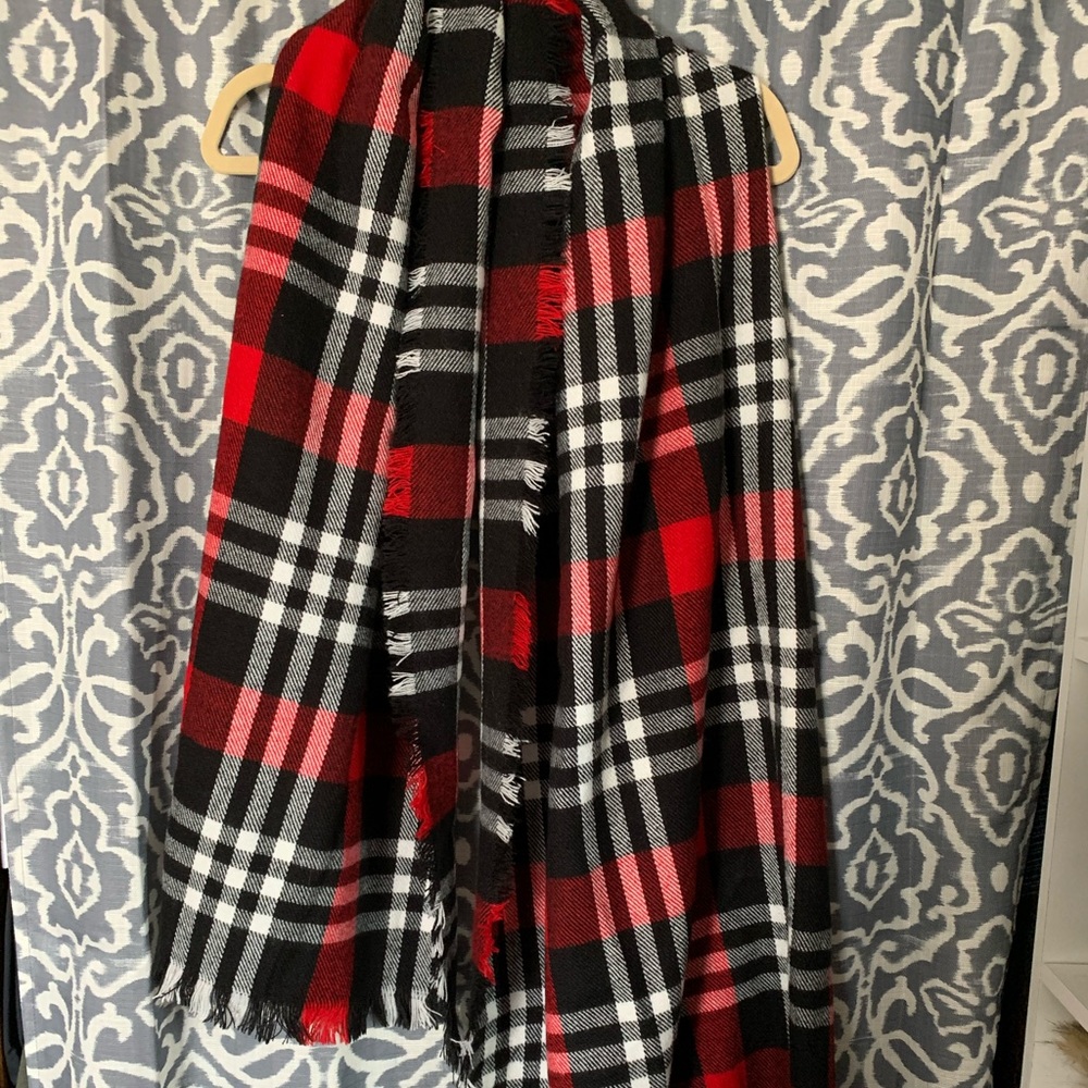 Forever 21 plaid blanket scarf